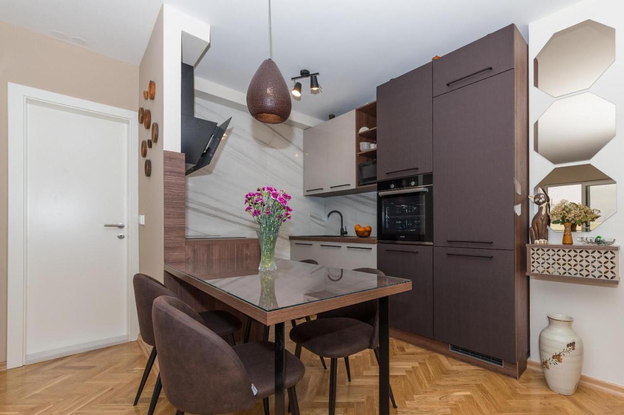Chic Apartment Zoja Near Beach With Free Parking ماكارسكا المظهر الخارجي الصورة
