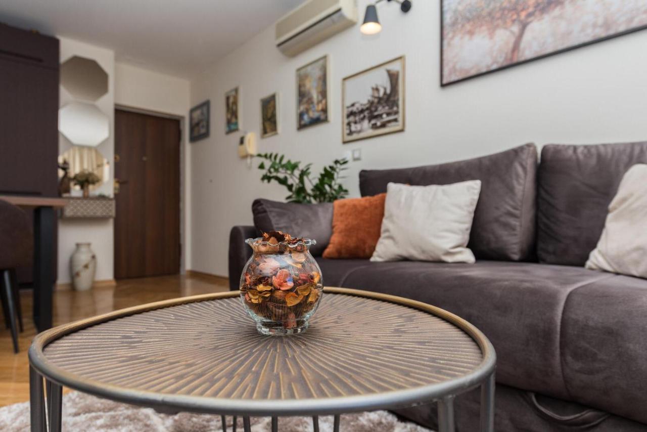 Chic Apartment Zoja Near Beach With Free Parking ماكارسكا المظهر الخارجي الصورة