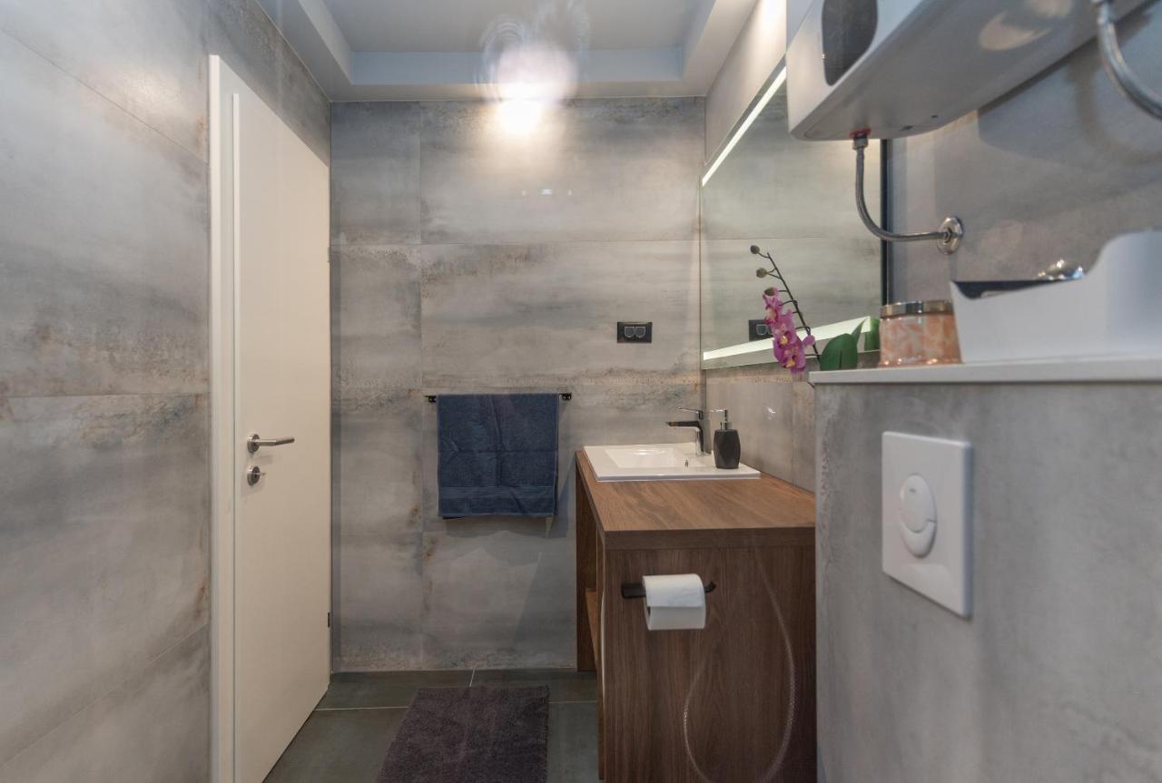 Chic Apartment Zoja Near Beach With Free Parking ماكارسكا المظهر الخارجي الصورة